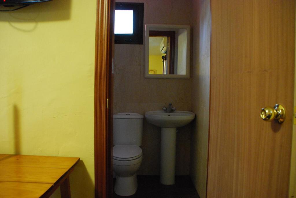 Camping Sierra De Las Nieves Yunquera Kamer foto