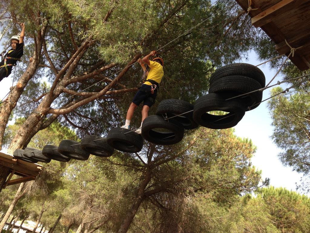 Camping Sierra De Las Nieves Yunquera Buitenkant foto
